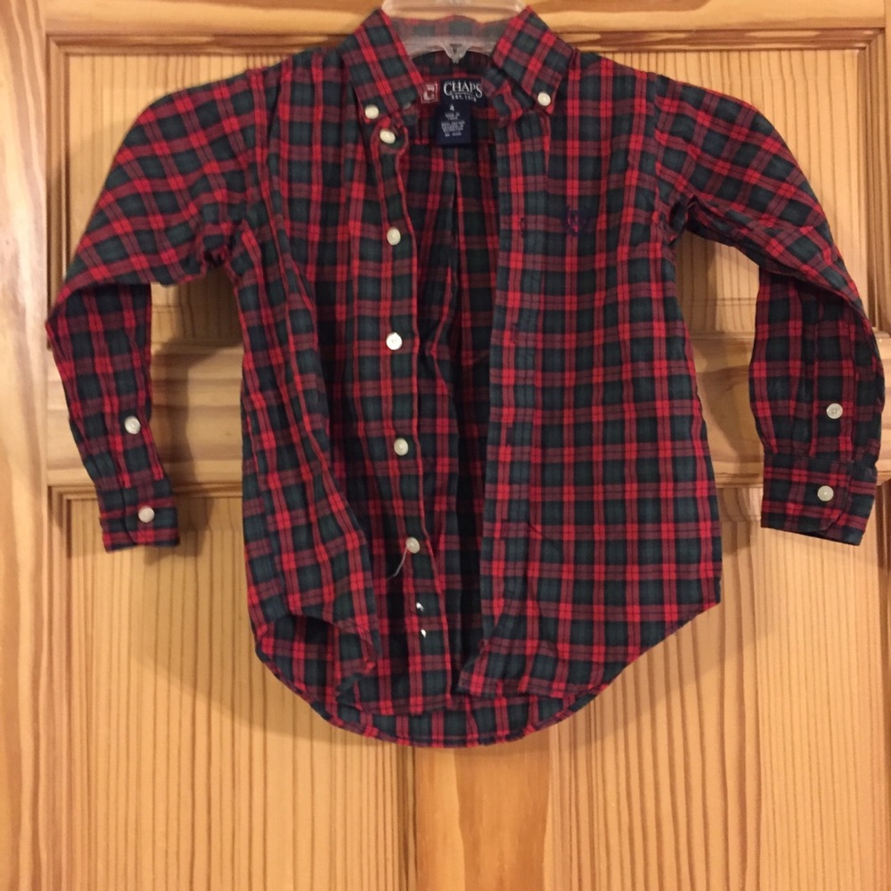 ⭐️ Lightly used Boys Chaps button down shirt